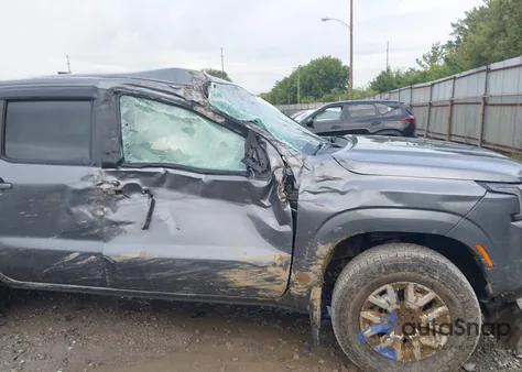 2022 Nissan Frontier Sv 4X4 z USA, uszkodzony, nr VIN 1N6ED1EK6NN624371